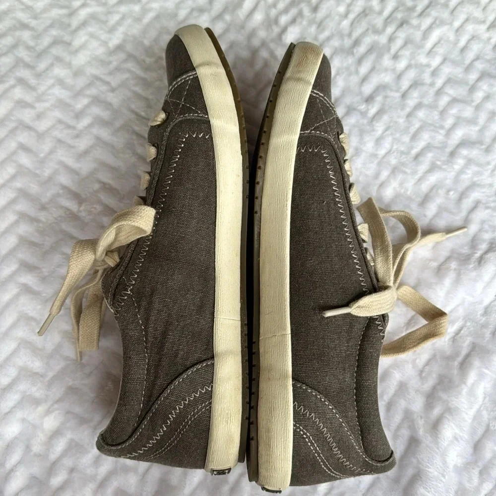 Taos Star Dark Grey Canvas Laced Sneakers 6.5”‎